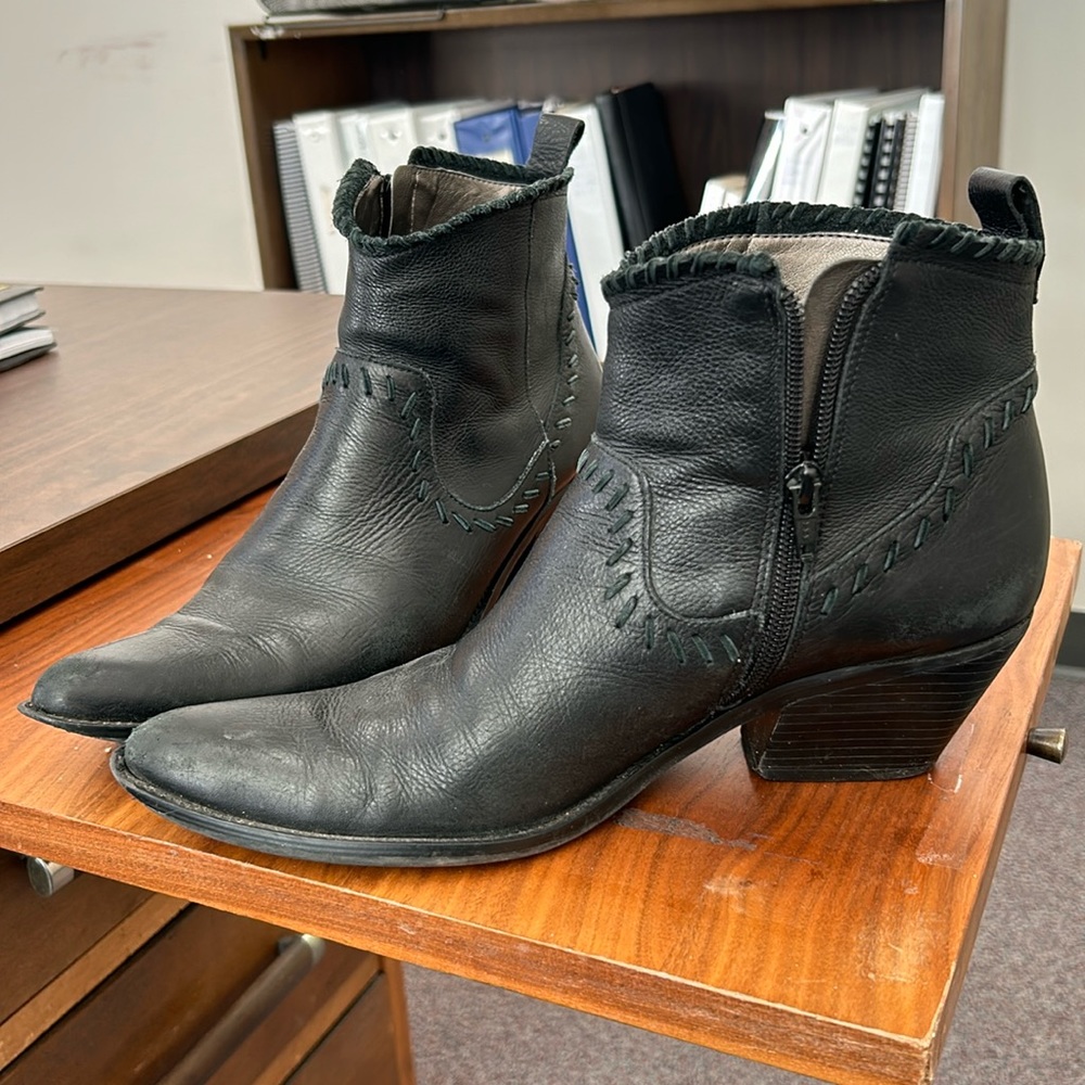 Gianni Bini Boots